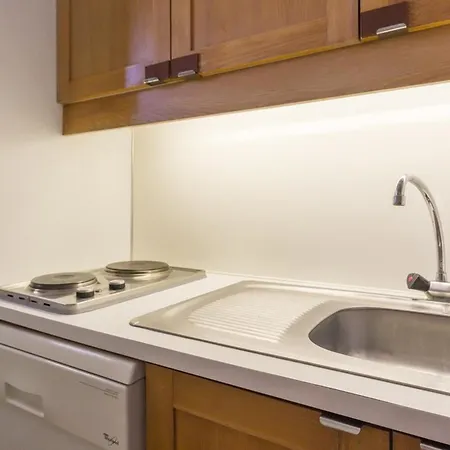 Chaleureux Au Centre, Proche Des Pistes Avec Balcon - Fr-1-181-2510 Apartamento *